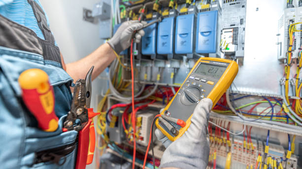 Best Licensed Electrician  in Forrest, IL